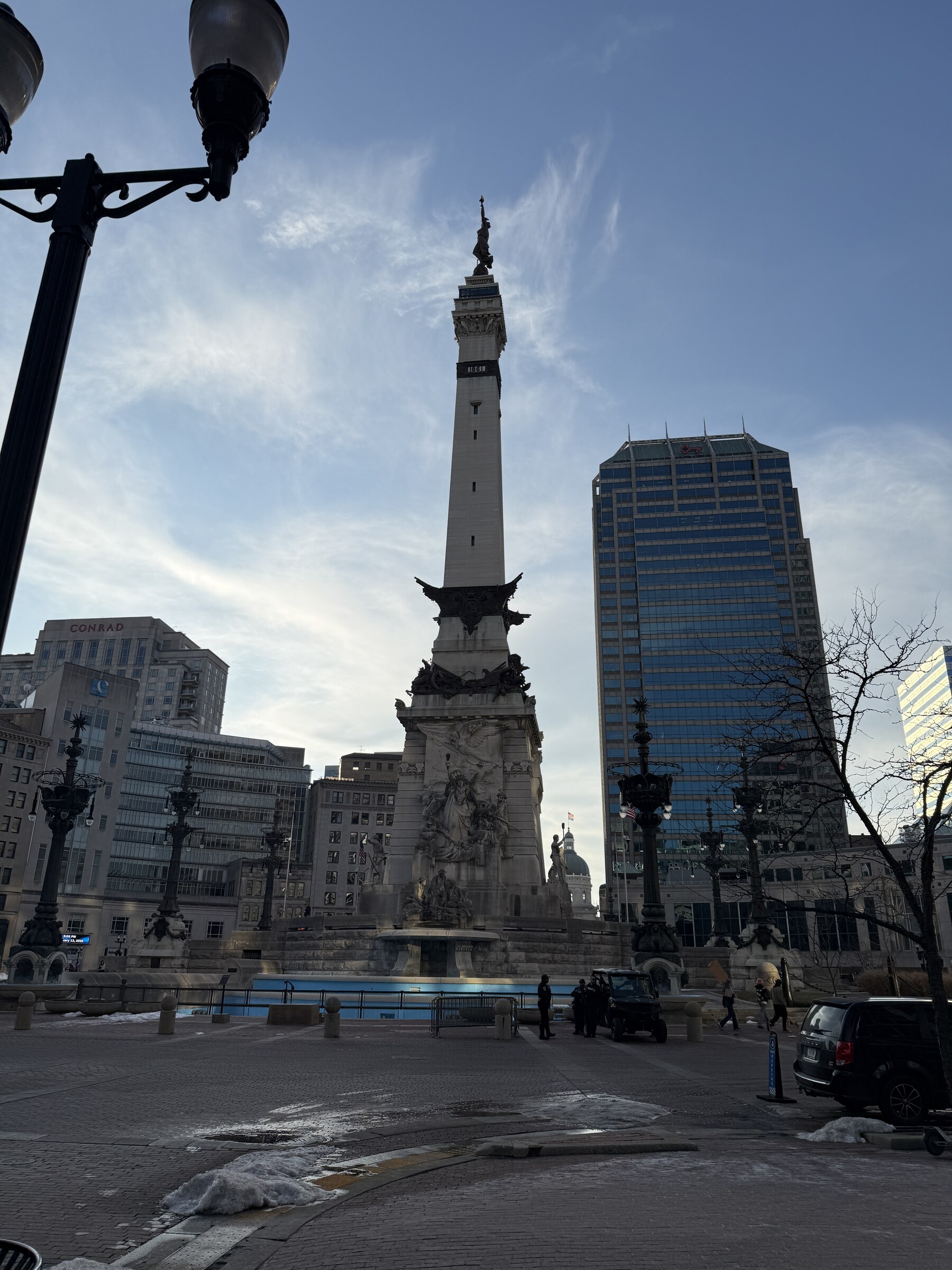Soldiers and Sailors Monument up close